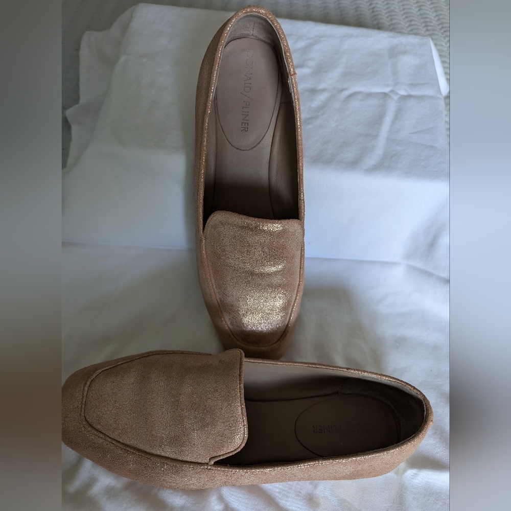 Donald Pliner loafers rose pink size 8